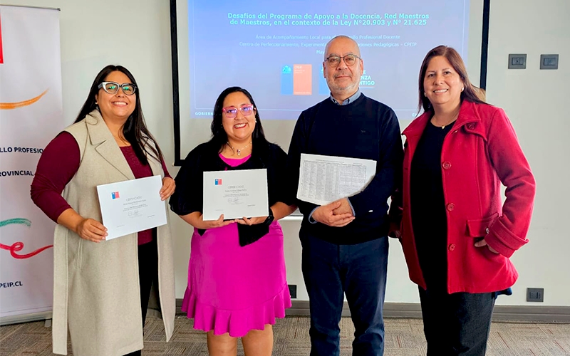 Profesoras de Don Bosco Iquique son reconocidas por el MINEDUC