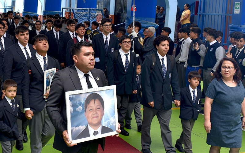 Generaci&oacute;n 2025 se despide en una emotiva jornada marcada por la tradici&oacute;n y el cari&ntilde;o