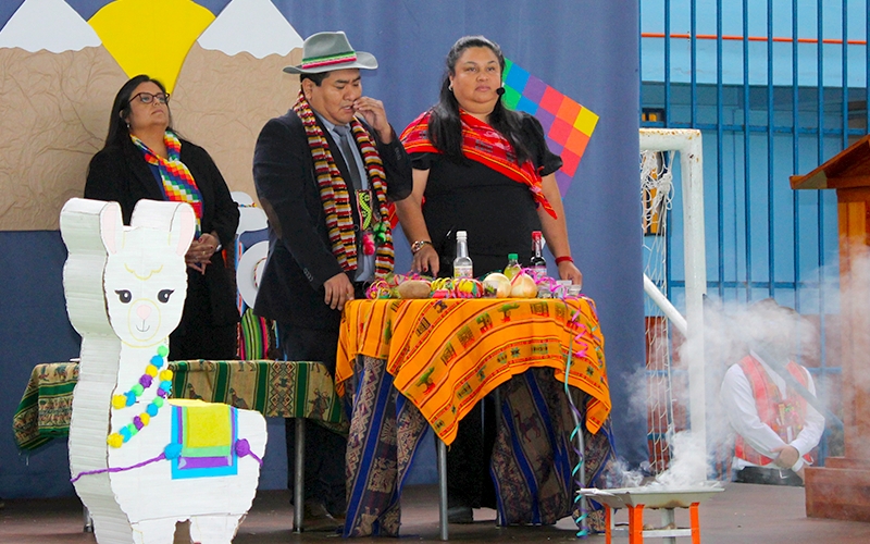 Comunidad educativa celebró el Machaq Mara y honró a los pueblos originarios
