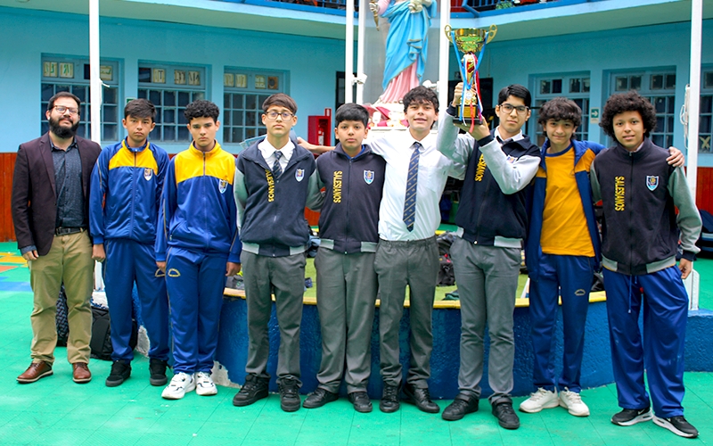 Estudiantes destacan en campeonato de matemática